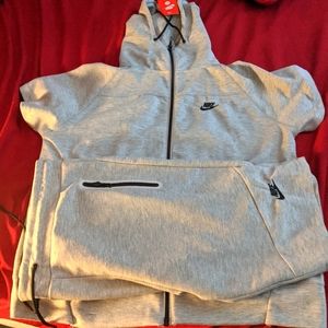 Nike shorts set short sleeve hoodie and shorts